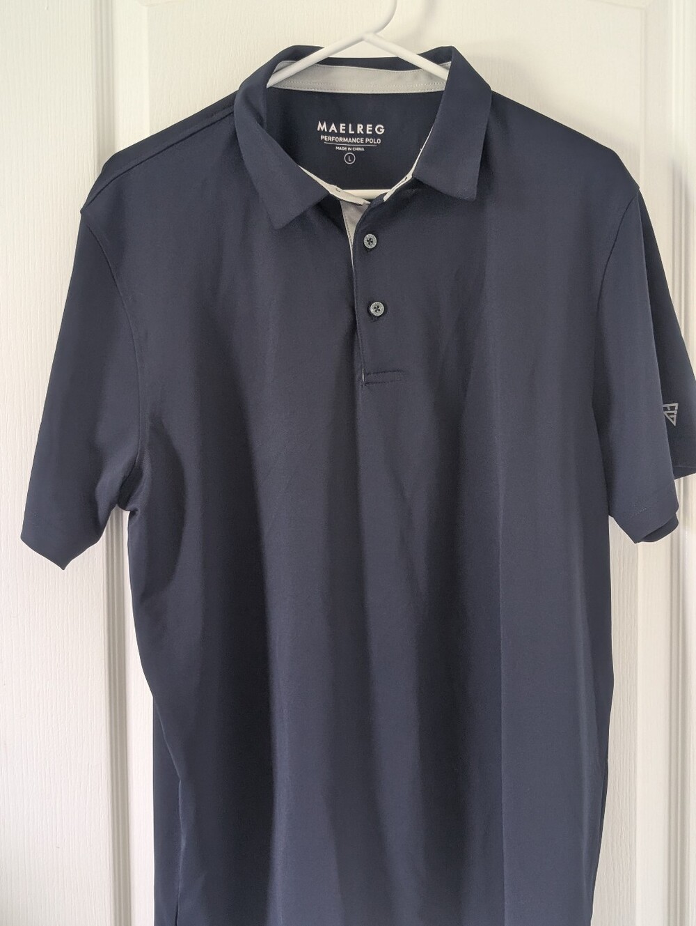 Maelreg Short Sleeve Performance Polo Navy Size Large- please review measurement